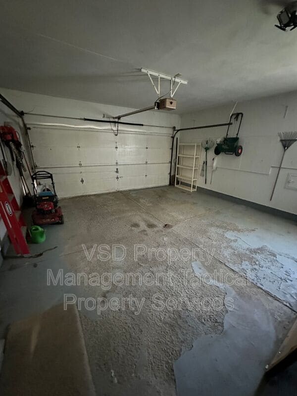 Building Photo - 6188 Cabrini Ln