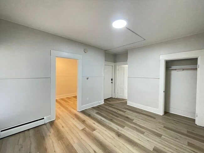 Building Photo - 49 Pennacook St