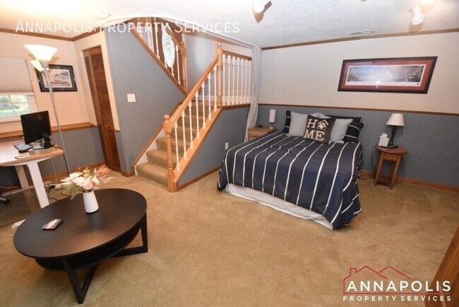 Building Photo - 1200 Bay Highlands Dr