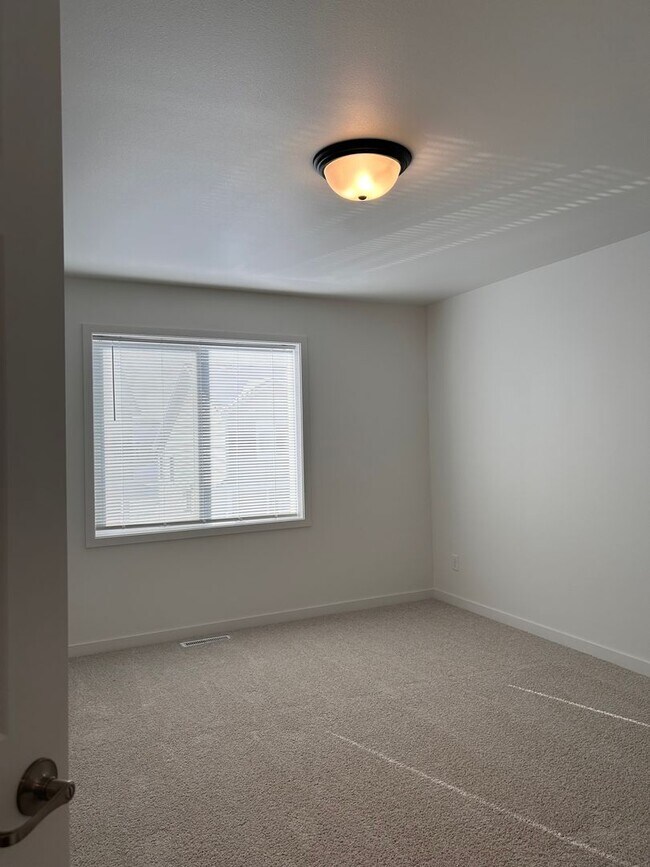 Building Photo - The Wilds Townhomes