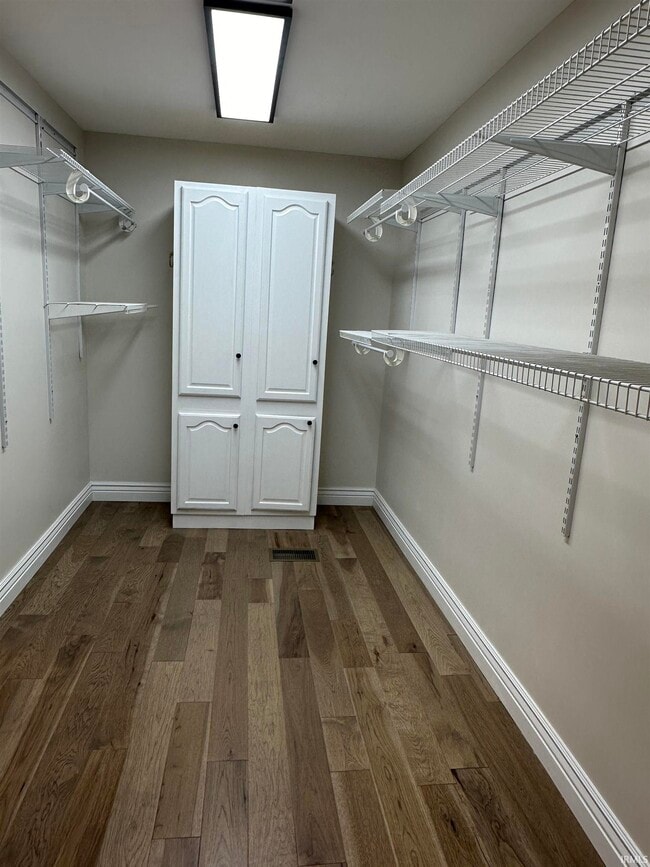 Building Photo - 126 E North St