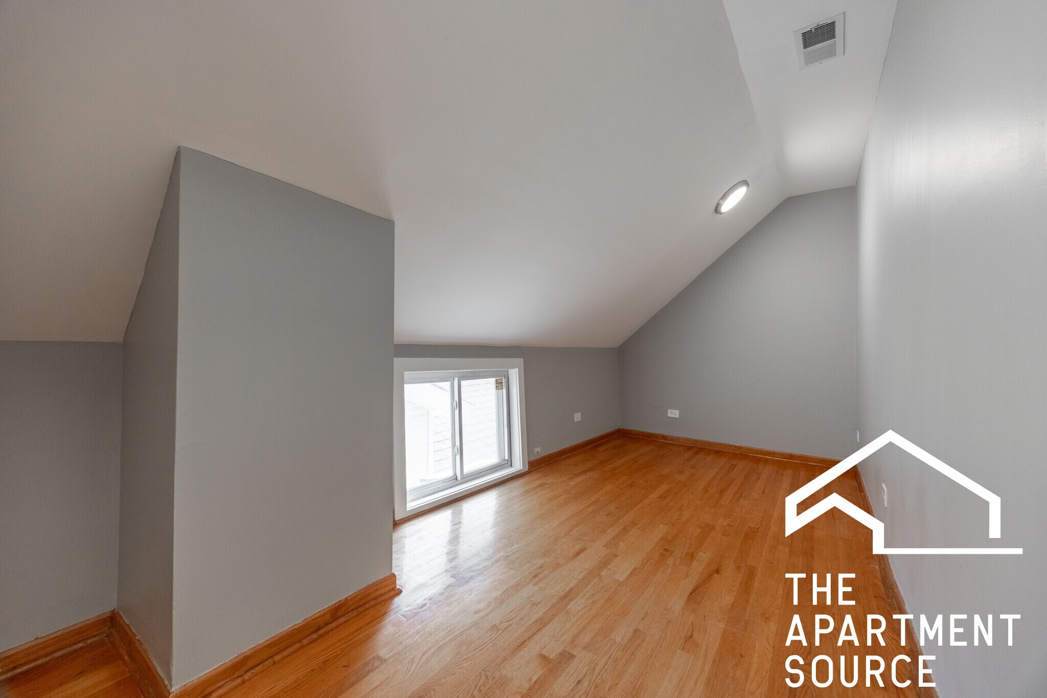 Building Photo - 2655 W Homer St