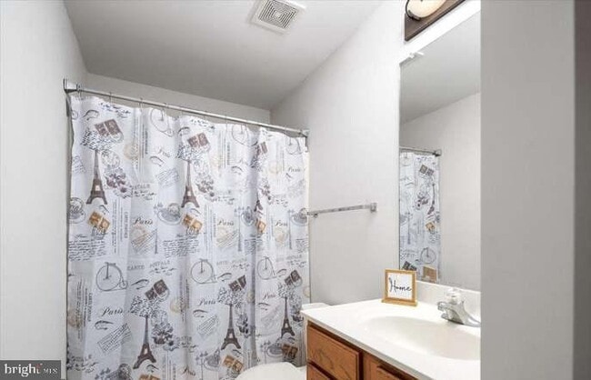 Building Photo - 206 Cedar Ridge Dr