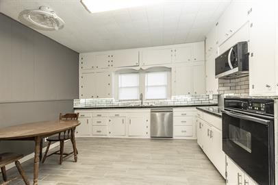 Building Photo - "Charming 3-Bedroom Home in LaCoste, TX – Cozy 1216 Sq Ft with Full Bath!"