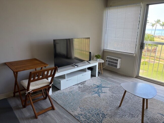 Building Photo - MAKAHA SURFSIDE