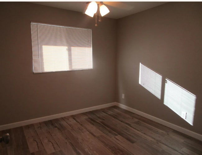 Building Photo - 1008 S Mara Dr