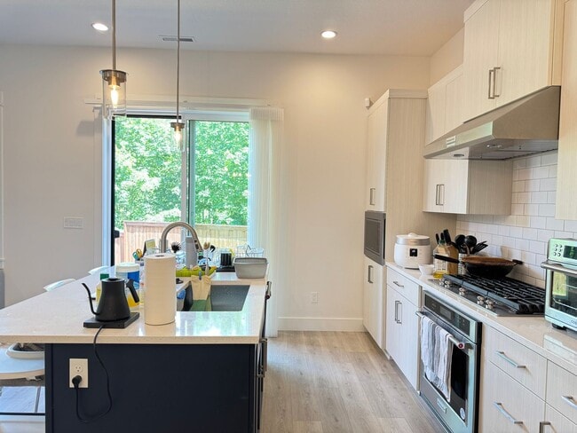 Building Photo - Modern and Immaculate 4-Bedroom Bethany Home with Designer Finishes and Fenced Yard