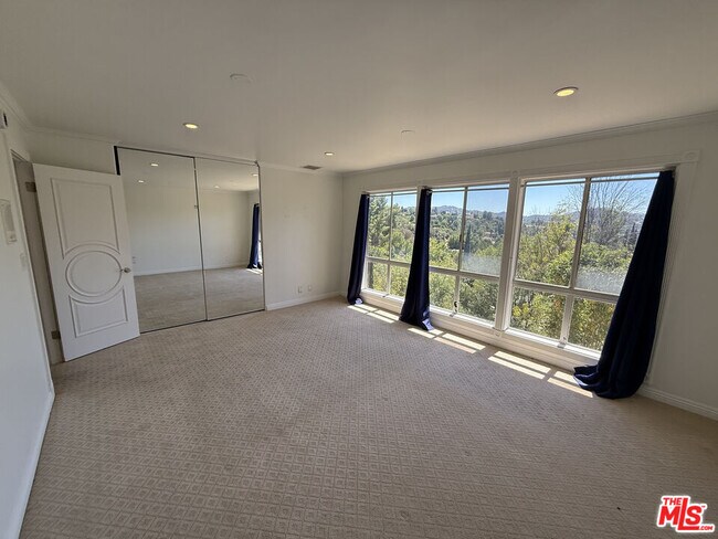 Building Photo - 4613 Reforma Rd
