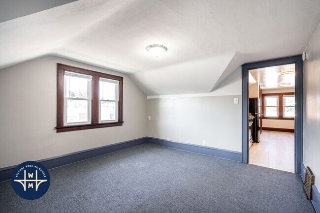 Building Photo - 8208 W Lincoln Ave