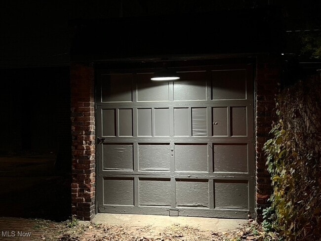 Building Photo - 1872 W 47th St