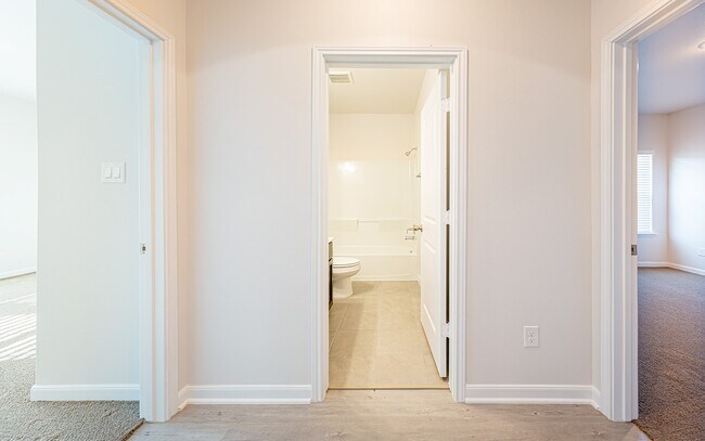 Building Photo - 2336 Cedar Pl Dr