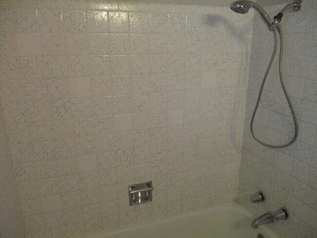 Building Photo - Charming 2 Bedroom 1 bath in Tacoma