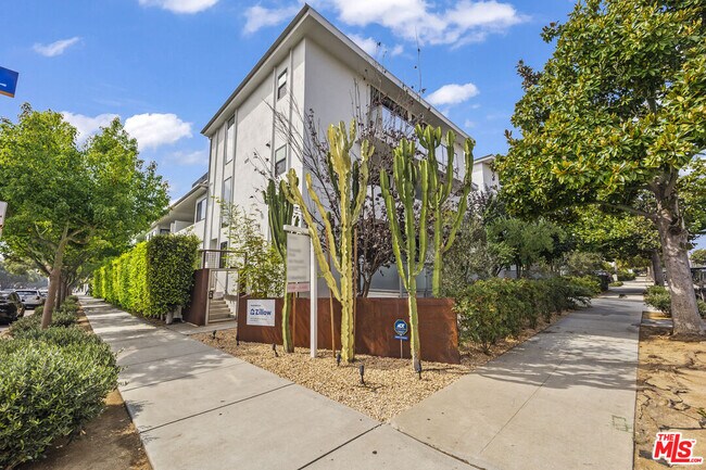 Building Photo - 1264 9th St