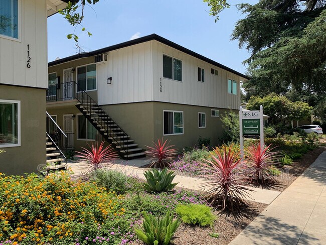Building Photo - 1124 E Doran St