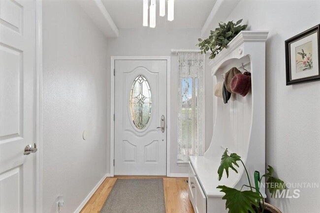 Building Photo - 9380 Ruth Marie Dr