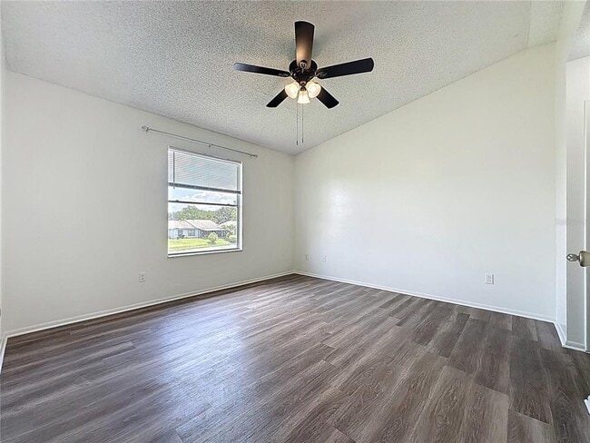 Building Photo - 3135 Hempstead Ave