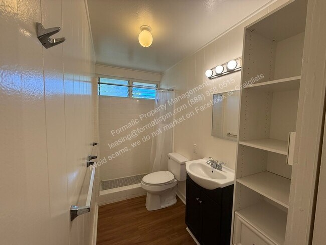 Building Photo - 1458 Humuula St