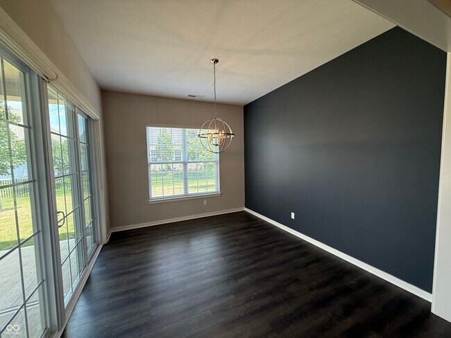 Building Photo - 15545 Marsden Dr
