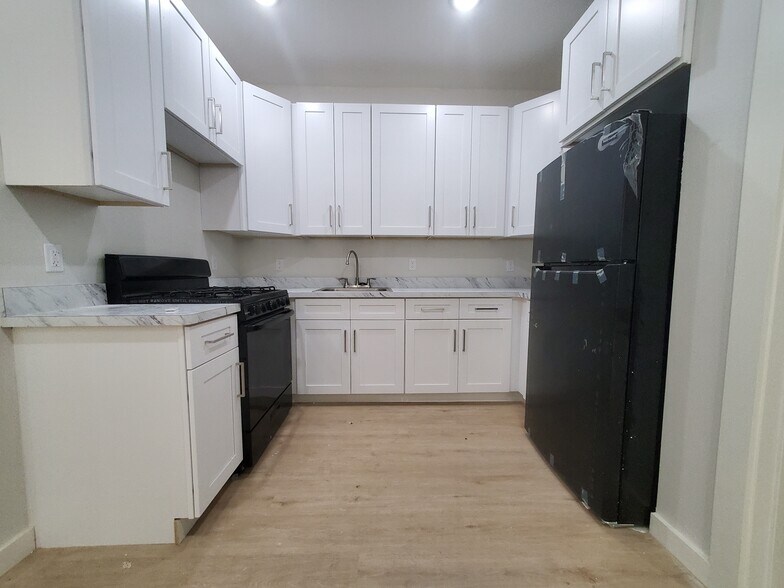 177 Van Nostrand Ave 1R - 174 Van Nostrand Ave