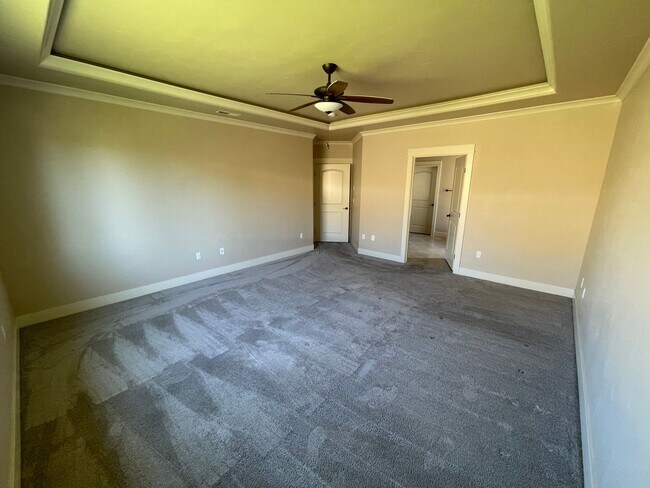 Building Photo - Beautiful House in Horn Rapids