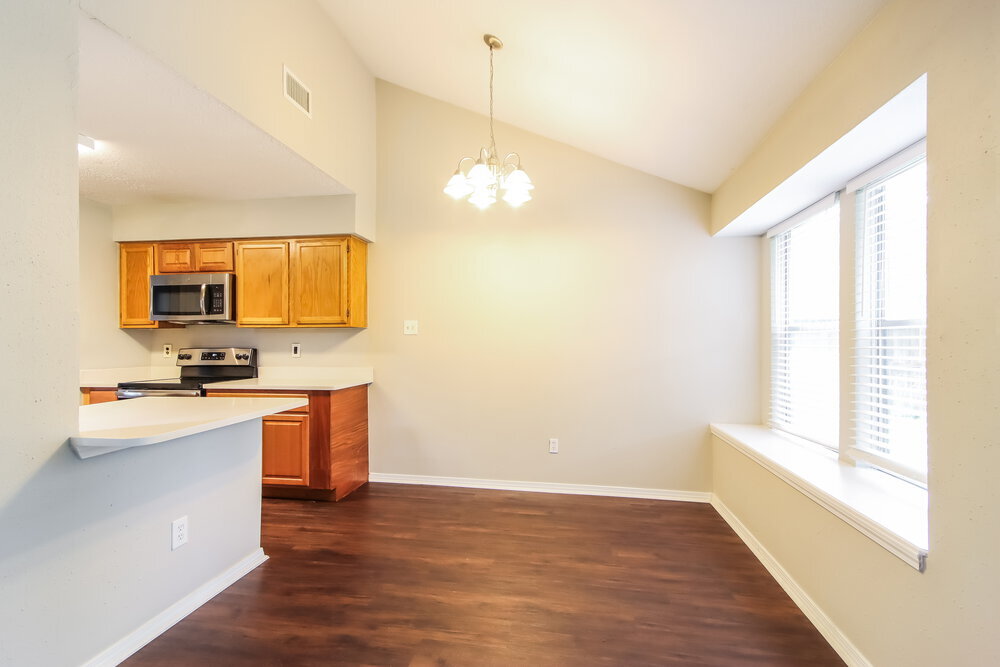 Building Photo - 5207 Village Springs Dr