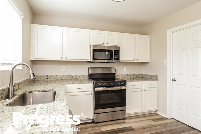 Building Photo - 153 N Willow Way