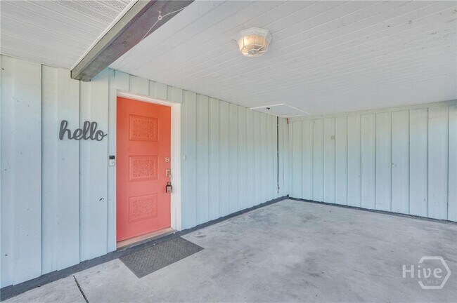 Building Photo - 2337 Shirley Dr
