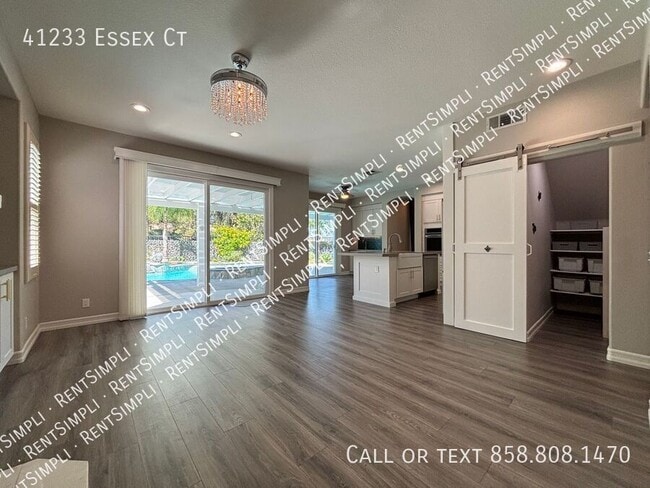 Building Photo - 41233 Essex Ct