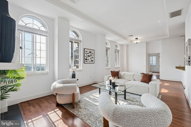 Building Photo - 1512 14 Spruce Street Unit PH-2402