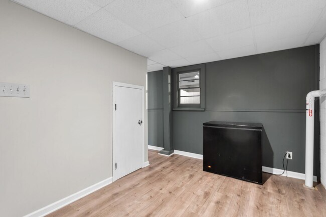 Building Photo - 702 Canebrake Dr