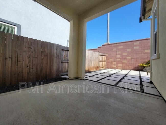 Building Photo - 12773 Tower Beach Way