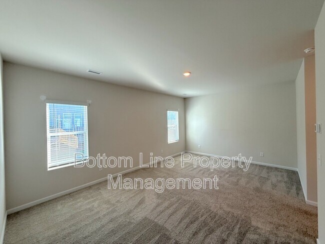 Building Photo - 2735 Winn Ml Dr