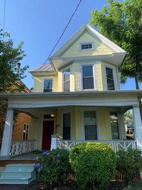 Building Photo - 606 Elm Ave
