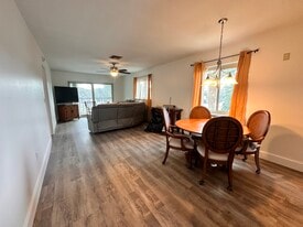 Building Photo - 535 Parkdale Mews