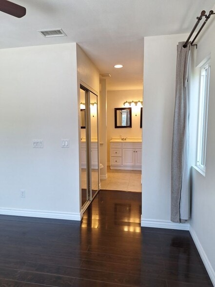 Building Photo - 2541 Gardi St