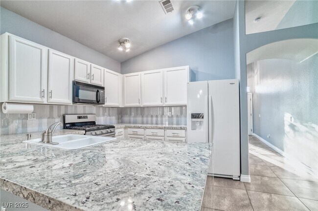 Building Photo - 1989 Songbird Ct