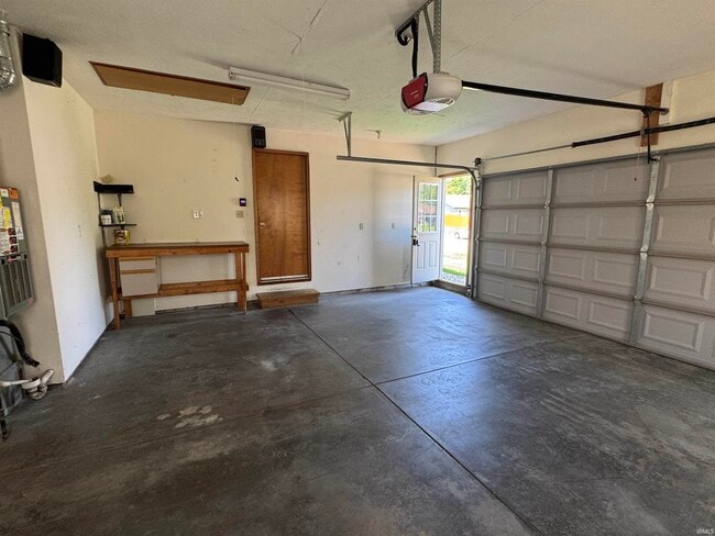 Building Photo - 6155 Glacier Dr