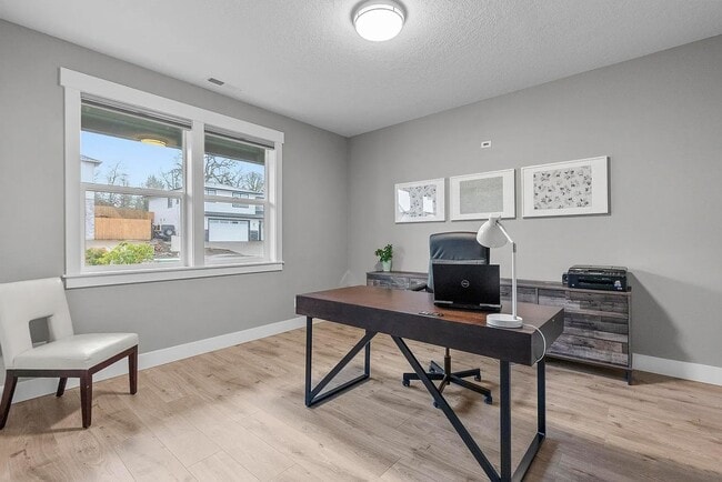 Building Photo - Modern 4BD/3BA Rental with Garage & Fenced Yard – Available Now