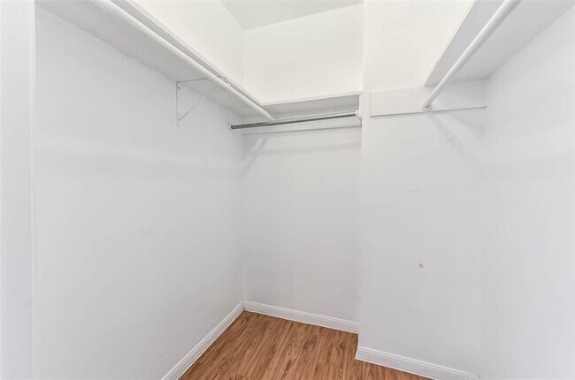 Building Photo - 5339 Castlecreek Ln