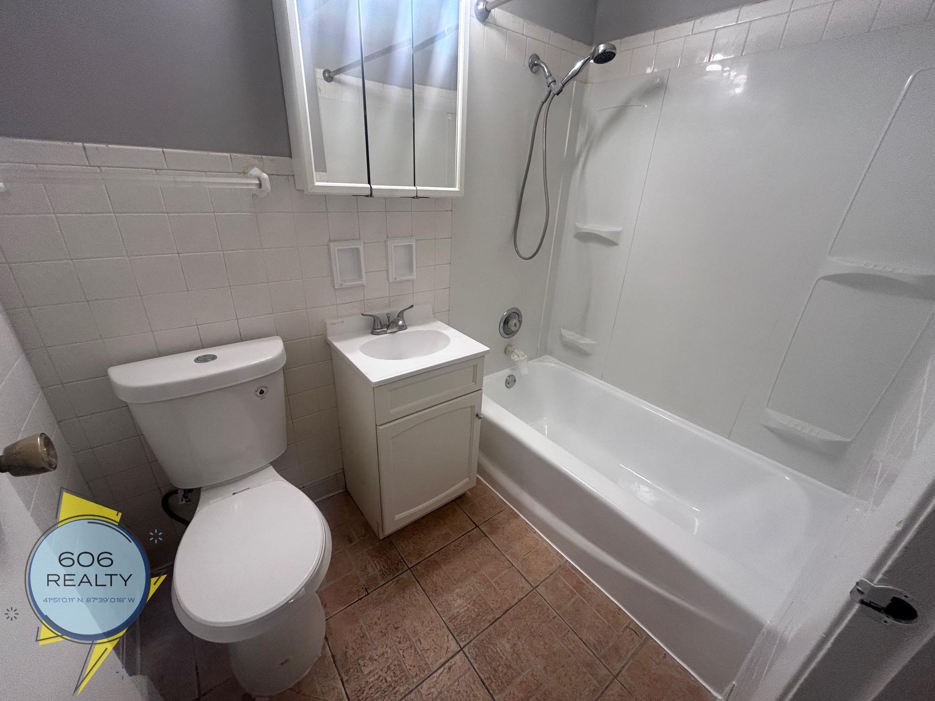 Building Photo - 1213 34th Ave