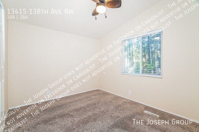 Building Photo - 13415 138th Ave NW