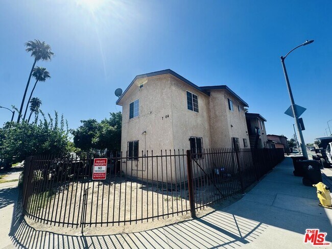 Building Photo - 7704 S Grand Ave