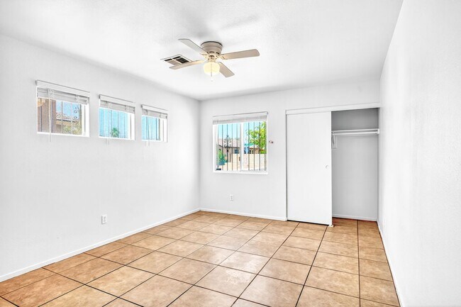 Building Photo - BEAUTIFUL SINGLE-STORY HOME LOCATED IN LAS VEGAS