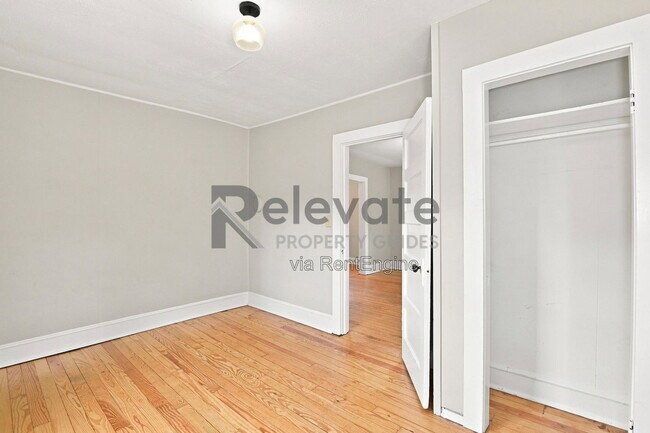 Building Photo - 1425 Dinwiddie Ave