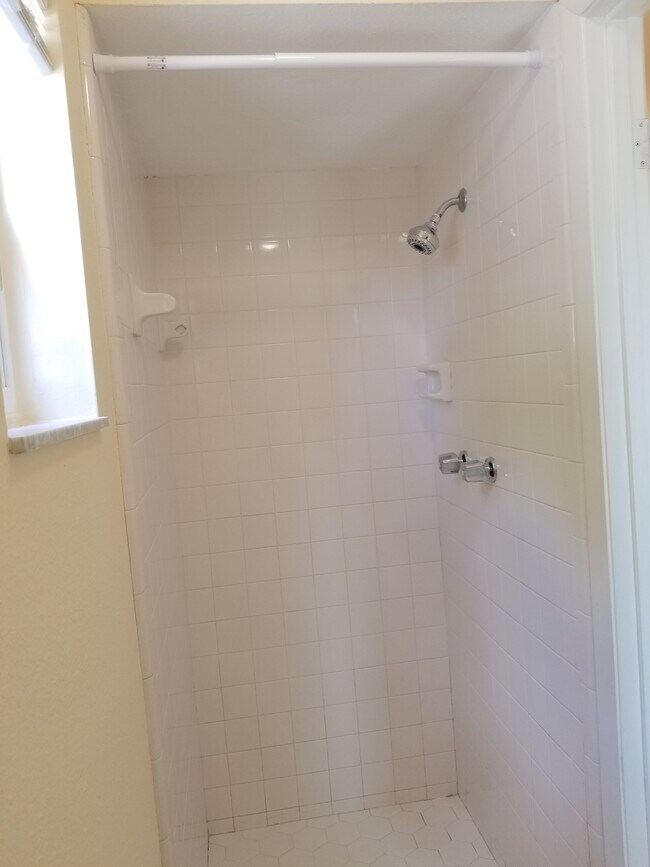 Building Photo - 1118 15th St W