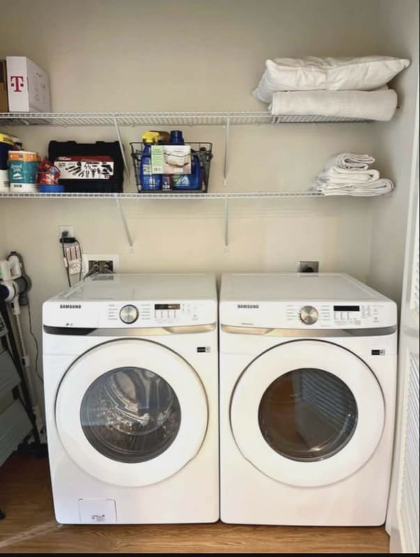 Building Photo - 600 E Trinity Ln