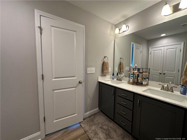 Building Photo - 1605 Ranch House Ct