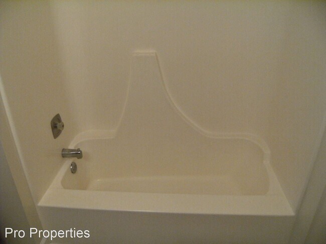 Building Photo - 3004 S 68th Ct