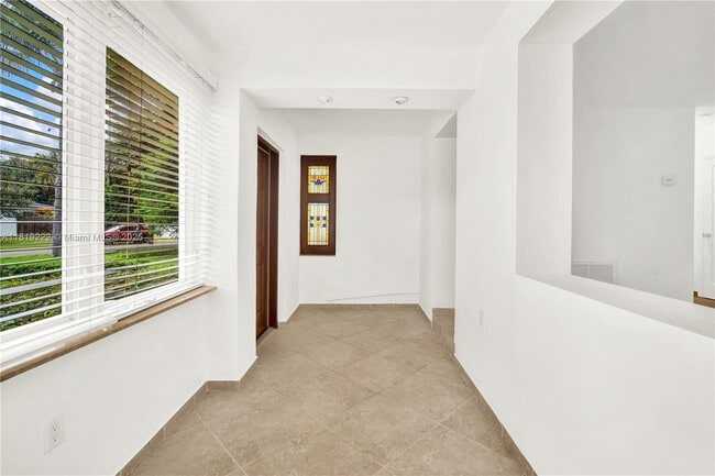 Building Photo - 6890 SW 51st St