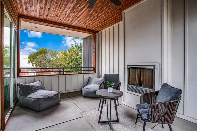 Building Photo - 4401 Roseland Ave